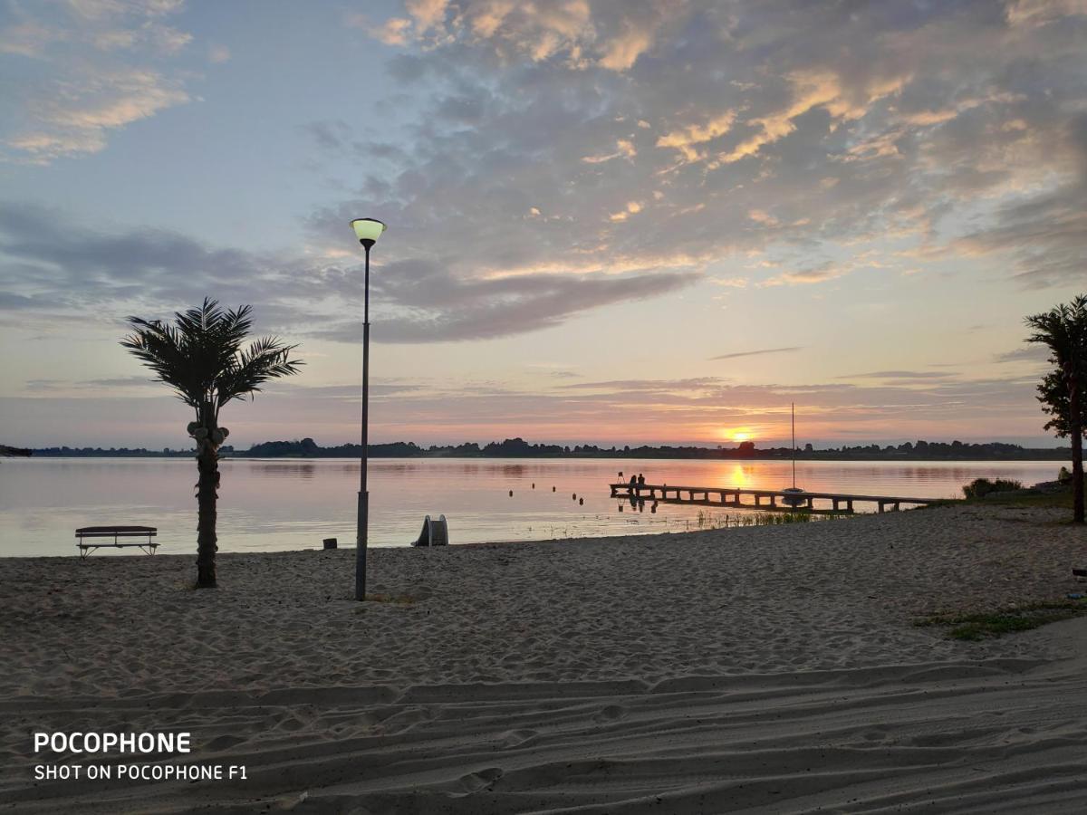Hotel Marina Nielisz ภายนอก รูปภาพ