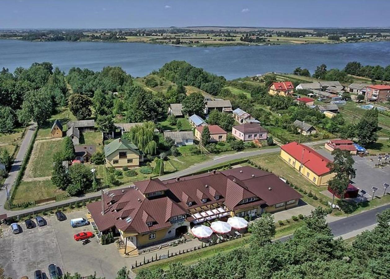 Hotel Marina Nielisz ภายนอก รูปภาพ