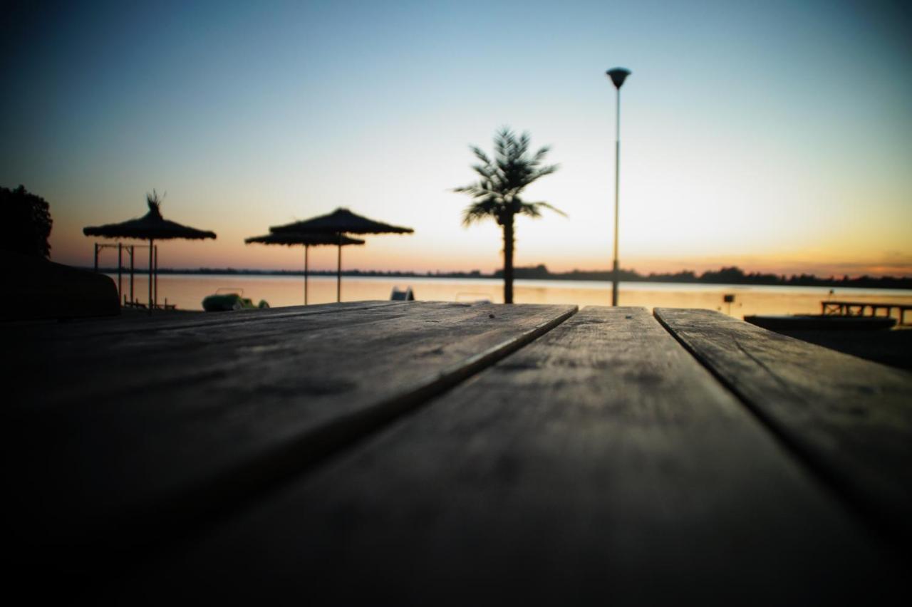 Hotel Marina Nielisz ภายนอก รูปภาพ